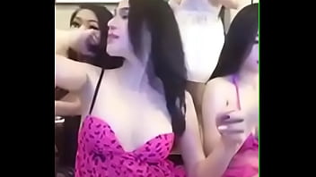 Gadis Tionghoa Seksi Menggoda Diri Sendiri