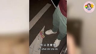 《韓國站多人運動大賽：嬌妻獻上5p狂歡！3男2女激烈混戰，香港av女郎macy Chan以廣東話實踐情慾自主》