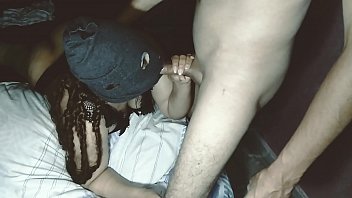 Istri Temanku Menyusu Pada Batang Kemaluanku