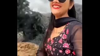 Desi Bhabhi Montok Naik Turun Susu