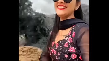 Desi Bhabhi Montok Naik Turun Susu