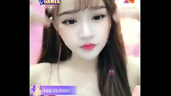 Gadis Asia Menggoda Di Live Streaming Uplive