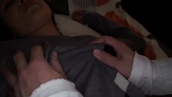 Ibu Tiri Jepang Yang Seksi Menggoda Anak Muda