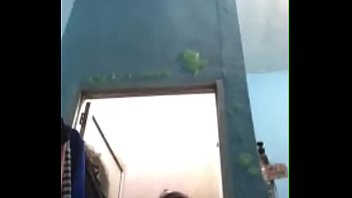 Gadis Indonesia Mandi Telanjang Di Depan Kamera