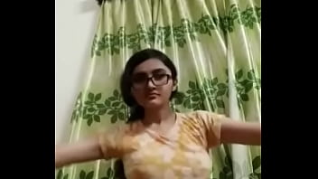 Desi Yang Panas Dan Menggoda