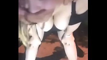 Gadis Tiongkok Digebuki Di Pinggir Jalan