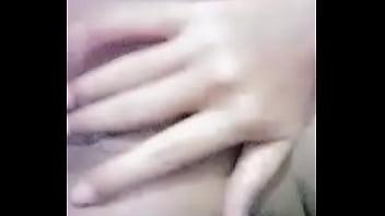 Gadis Janda Yang Menggoda