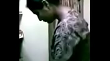 Gadis Bengali Montok Dengan Payudara Besar Dan Menggoda
