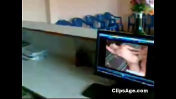 Nonton Video Panas Desi Di Kantor