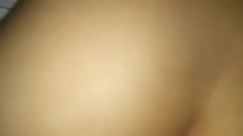 Gadis India Yang Menggoda Dengan Sari Transparan