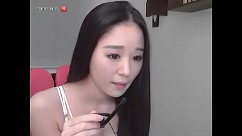 Streaming Panas Korea: Aksi Sensual Di Depan Webcam