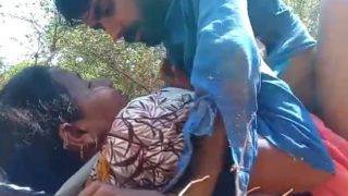 Bihari Jalang Liar Di Luar Ruangan Adegan Panas