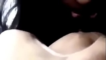 Gadis Desi Yang Cantik Dan Menggoda