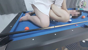 Gadis Thailand Naik Ke Meja Biliar… Lalu Dihardcore Sampai Mengoceh Bahasa Thai!