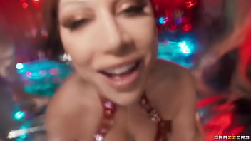 Ratu Tiga Arah Squirting Queenie Sateen Dari Brazzers, Masukkan Kode Xvpromo Untuk Diskon Eksklusif Di Situs Resmi