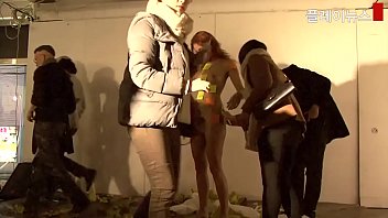 Proyek Seni Korea Evelyn Kuhnke: Eksplorasi Sensual Dalam Setiap Goresan