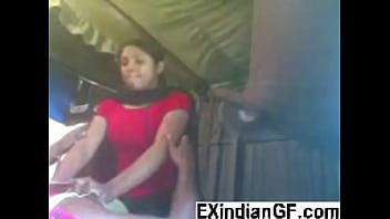 Pacar India Menunggangi Batang Keras