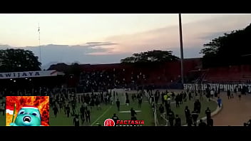 Budaya Baku Hantam Ala Suporter Indonesia Yang Bikin Bergairah
