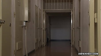 Pemeriksaan Lubang Pantat Tahanan Perempuan Asia Yang Menggairahkan