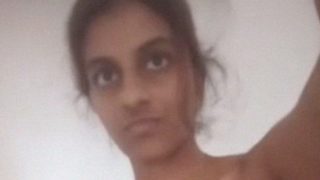 Gadis Tamil Lanka Telanjang Menggesek-gesek Klitoris Dalam Rekaman Mms