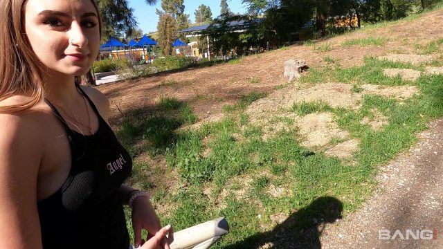 Penelope Kay Suka Dubur Sempitnya Direnggangkan Dan Dipenuhi Penis