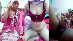 Yani Berhijab Tapi Bebas Dan Liar, Siap Dihujani Cairan Panas