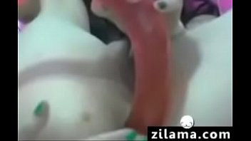Gadis Tiongkok Memasukkan 24 Inci Ke Dalam Pantatnya – Bagian 2