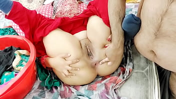 Membantu Adik Tiri Mencuci Pakaian Dengan Imbalan Seks Anal Dan Suara Mesra Hindi