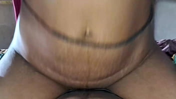 Desi Istri India Digawe Nangis Saat Kontol Besar Menghancurkan Lubang Pantatnya