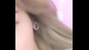 Yoki, Gadis China Cantik, Menggoda Dengan Mainan Dildo Di Area Pinknya Yang Menggairahkan
