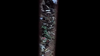 Desi Mengencingi Dan Buang Air Kecil 4.avi