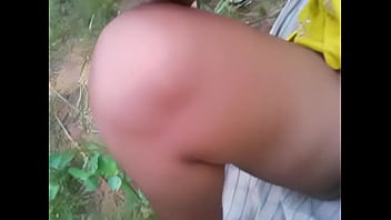 Gadis Liar Di Ladang Dengan Suara Serak Bahasa Hindi
