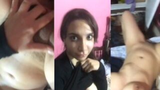Gadis India Telanjang Menggoyangkan Tubuh Dan Memperlihatkan Payudara Serta Pantatnya Yang Menggoda