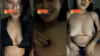 Isadora Dalam Bikini Hitam Yang Menggoda, Memainkan Payudara Montoknya