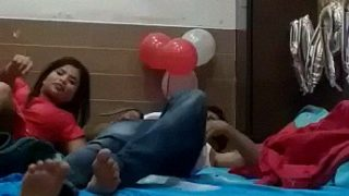 Video Panas India: Suara Erang Menggoda Istri Teman