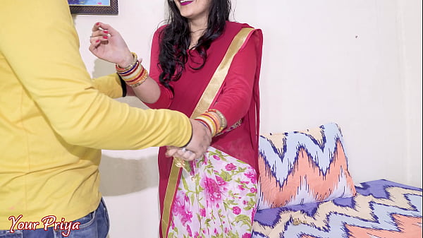 Desi Bhabhi Dapat Blowjob Dalam-dalam Lalu Dihajar Anal Sampai Keras. Video Porno Hindi.