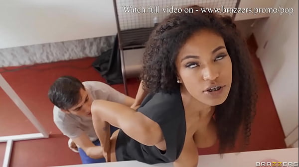 Tina Fire Menggila Di Brazzers: Anal Ganas Dan Ejakulasi Di Atas Popcorn