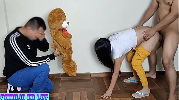 Novia Nakal Selingkuh Dengan Sahabat Suami, Bikin Pasangan Nonton Di Depan Mata