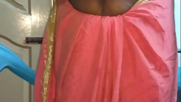 Tertangkap Basah Ibu Tiriku Menggoda Diri Sendiri