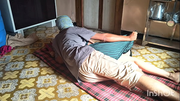 Menggoda Adik Tiriku Yang Manis Di Dapur Sampai Merintih.