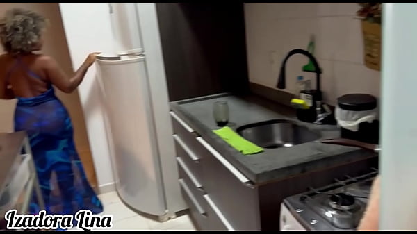 Keponakanku Yang Nakal Menghamili Vaginaku Di Dapur Saat Rumah Sepi, Memuaskanku Dengan Cairan Panasnya