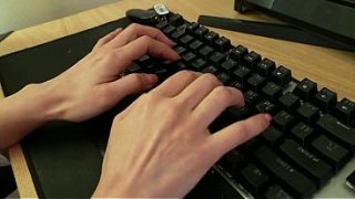Korea – Sensual Wanita Cantik Menghabiskan Musim Dingin Dengan Kaki Telanjang Di Rumah