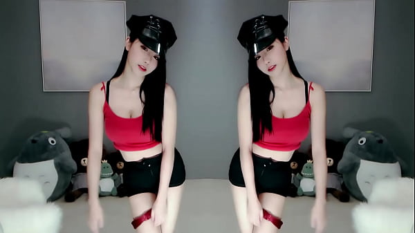 Cô Gái Trung Quốc đắm Mình Trong Cuộc Yêu Nồng Nhiệt Giữa Biển Khơi