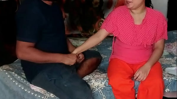 Pembantu India Menggoda Perjaka Tak Berpengalaman Diam-diam