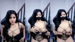 Montok Menggoda Pakai Seragam Dinas, Toge Mengintip Menggairahkan
