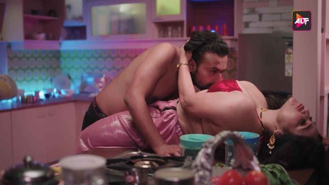 Utha Patak 2024: Adegan Panas Episode 2 Web Seri Hindi Di Aplikasi Altt