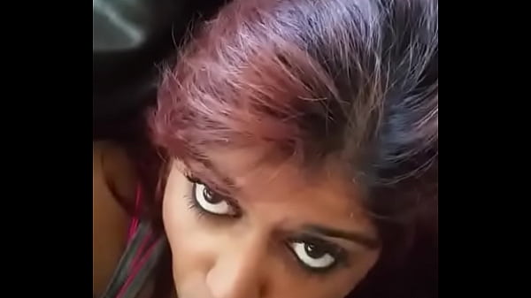 Gadis Desi Mengisap Kontol Di Dalam Mobil