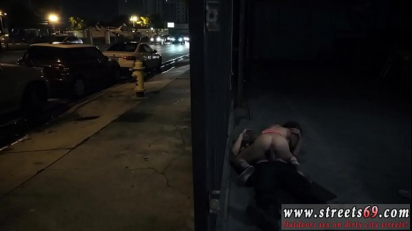 Remaja Arab Pertama Kali Ngesex Oral, Cowok Memang Suka Cewek Berkacamata Yang Seksi