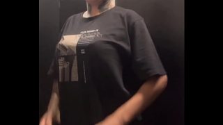 Gairah Membara Di Gym, Berakhir Di Kamar Mandi Dengan Klimaks Yang Menggoyang!
