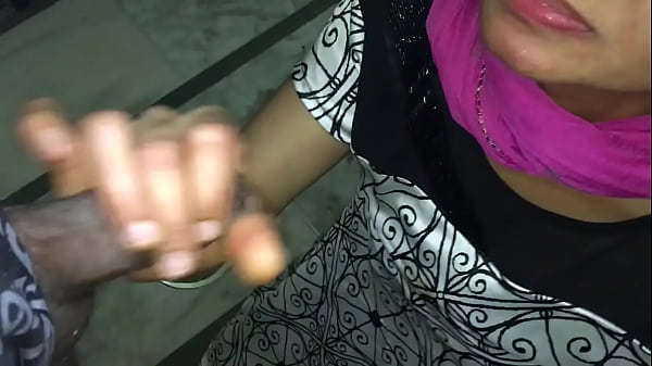 Tetes Sperma Mengalir Deras Di Mulut Bhabhi Gujarat Yang Haus Air Mani